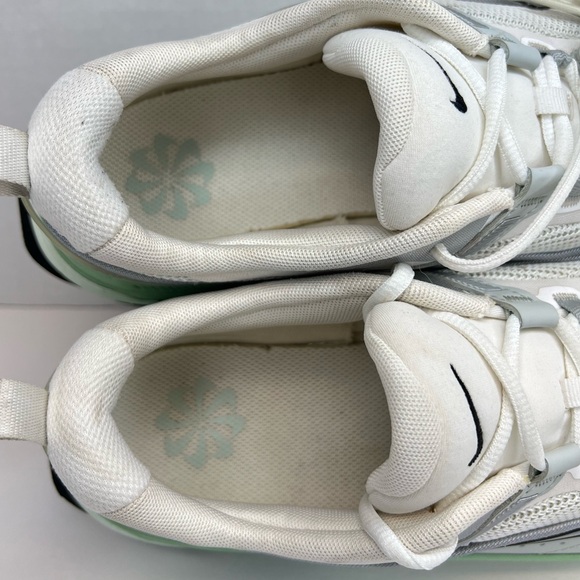 Nike Air Max Bliss Womens Sz 10M DH5128-103 White/Silver/Sage XLNT COND.! - Picture 12 of 16